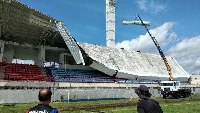 Prefeitura de Imperatriz monitora situação do estádio após desabamento da cobertura